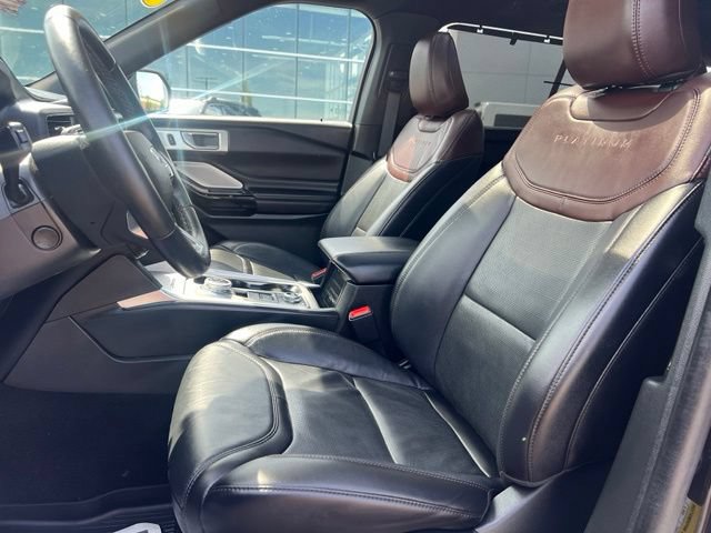 Used 2024 Ford Explorer Platinum w/ Technology Package AWD/4WD image 23