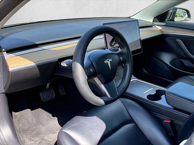 Used 2022 Tesla Model 3 Long Range AWD/4WD image 14