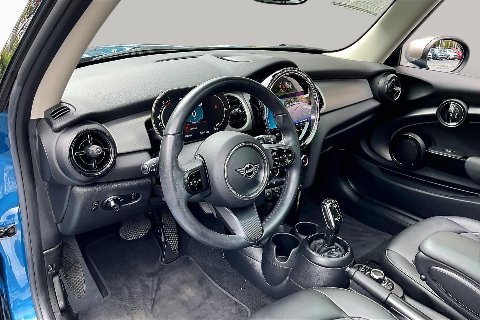 Used 2022 MINI Cooper 2-Door Hardtop FWD image 16
