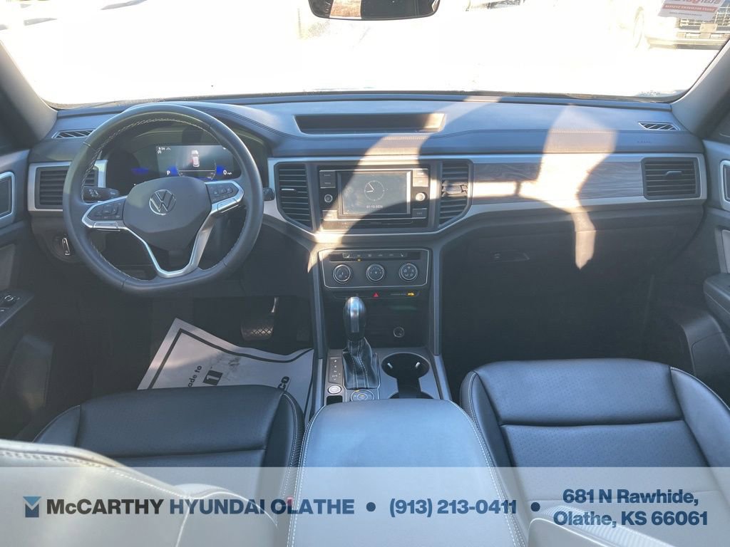 Used 2022 Volkswagen Atlas Cross Sport SE image 3
