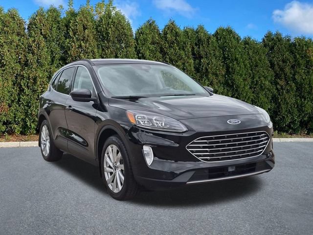 Used 2021 Ford Escape Titanium w/ Titanium Elite Package AWD/4WD image 3