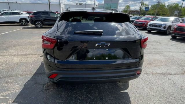 New 2026 Chevrolet Trax LT w/ Driver Confidence Package FWD image 9