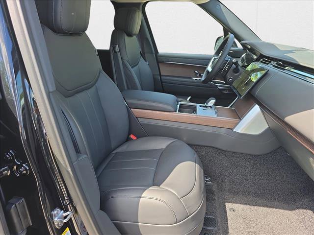 New 2025 Land Rover Range Rover Long Wheelbase SE image 10