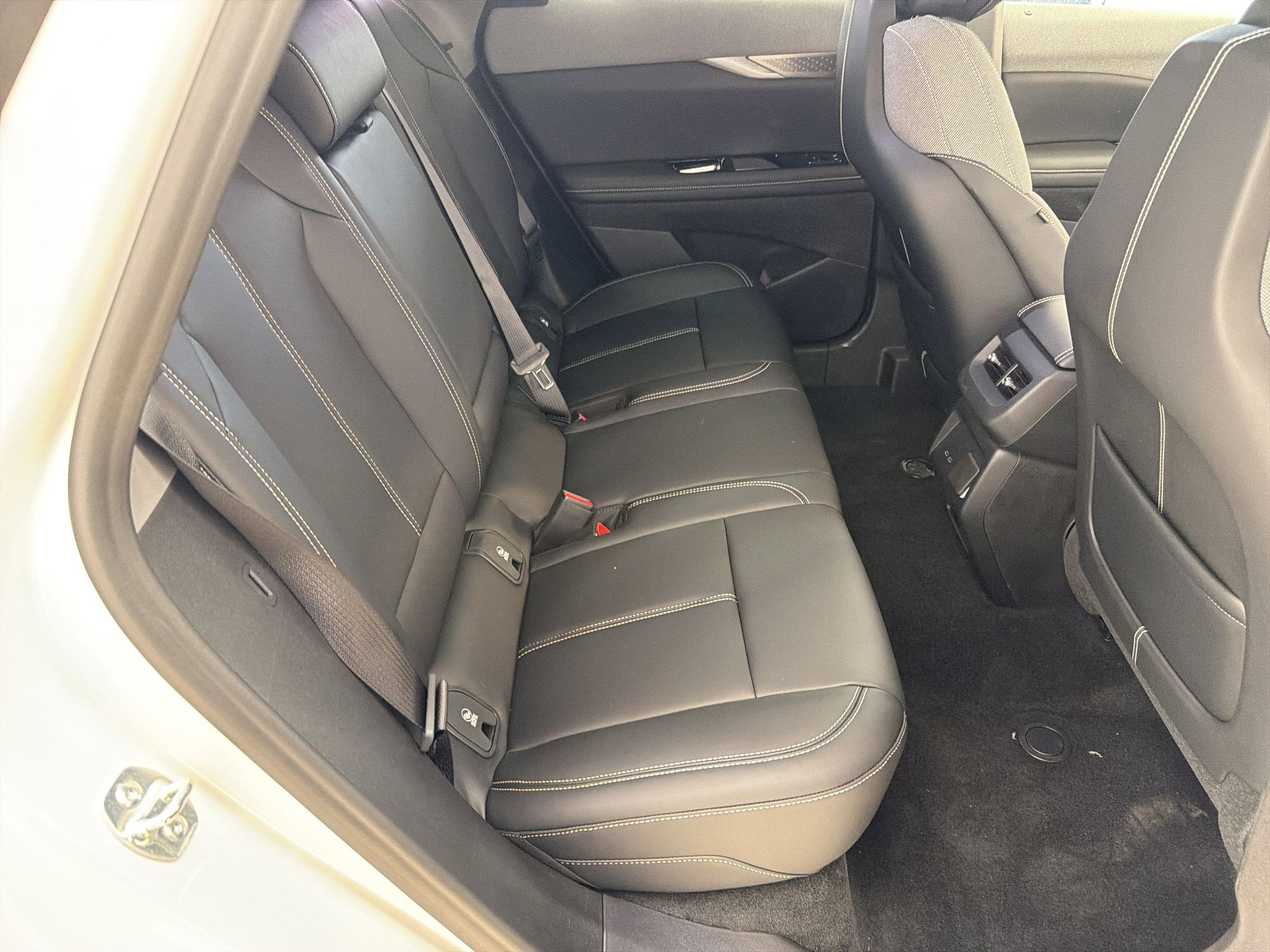 New 2025 Cadillac Optiq Luxury 1 AWD/4WD image 27