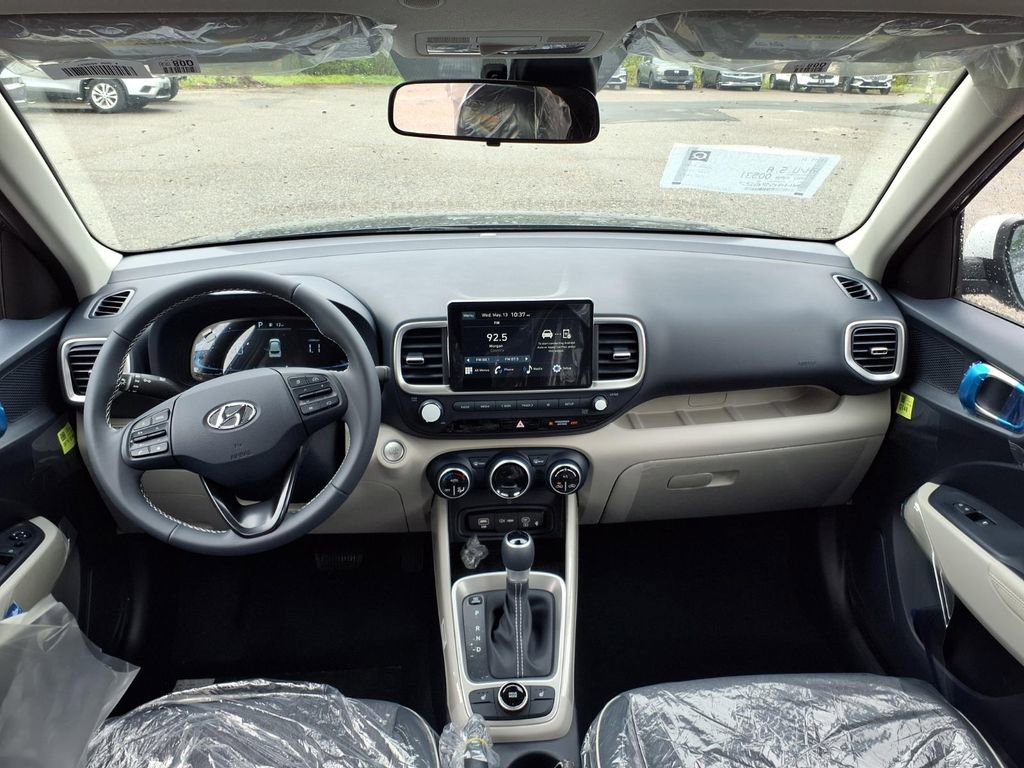New 2026 Hyundai Venue SEL FWD image 10