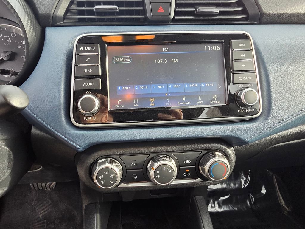 Used 2024 Nissan Versa SV w/ Trunk Package image 18