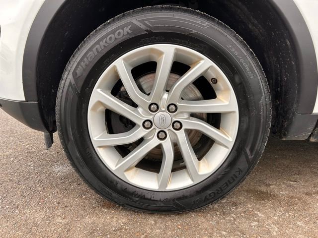 Used 2018 Land Rover Discovery Sport HSE image 9