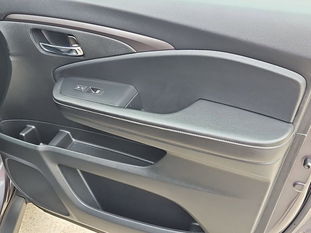 Used 2025 Honda Ridgeline RTL image 32