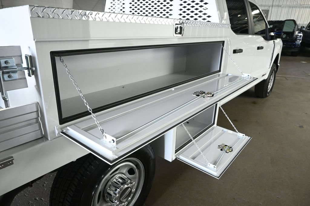 New 2026 Ford F350 XL w/ XL Chrome Package AWD/4WD image 29