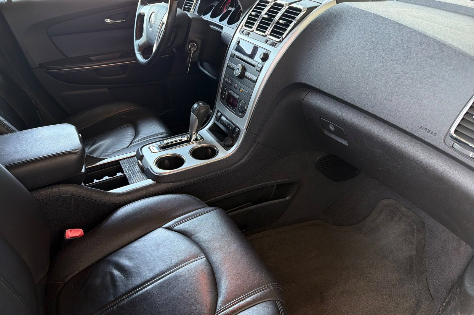 Used 2009 GMC Acadia SLT w/ Visibility Package FWD image 15