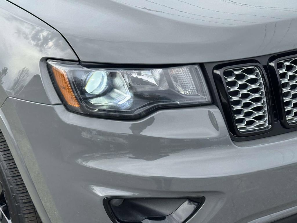 Used 2020 Jeep Grand Cherokee Altitude image 7