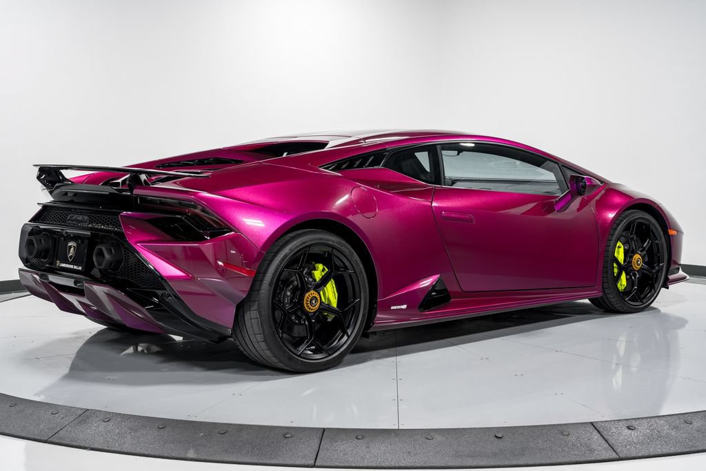 Used 2023 Lamborghini Huracan Tecnica RWD image 3