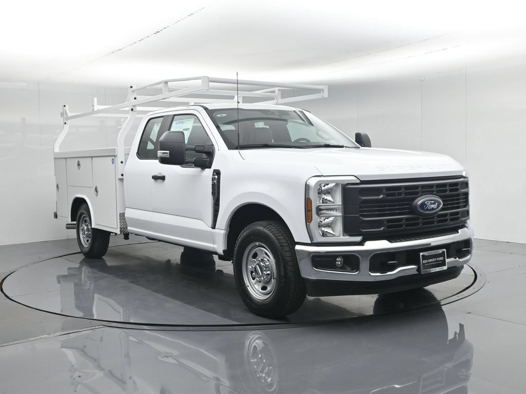 New 2026 Ford F250 XL w/ XL Chrome Package RWD image 60