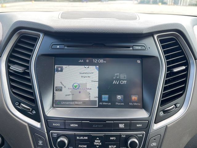 Used 2017 Hyundai Santa Fe AWD image 26