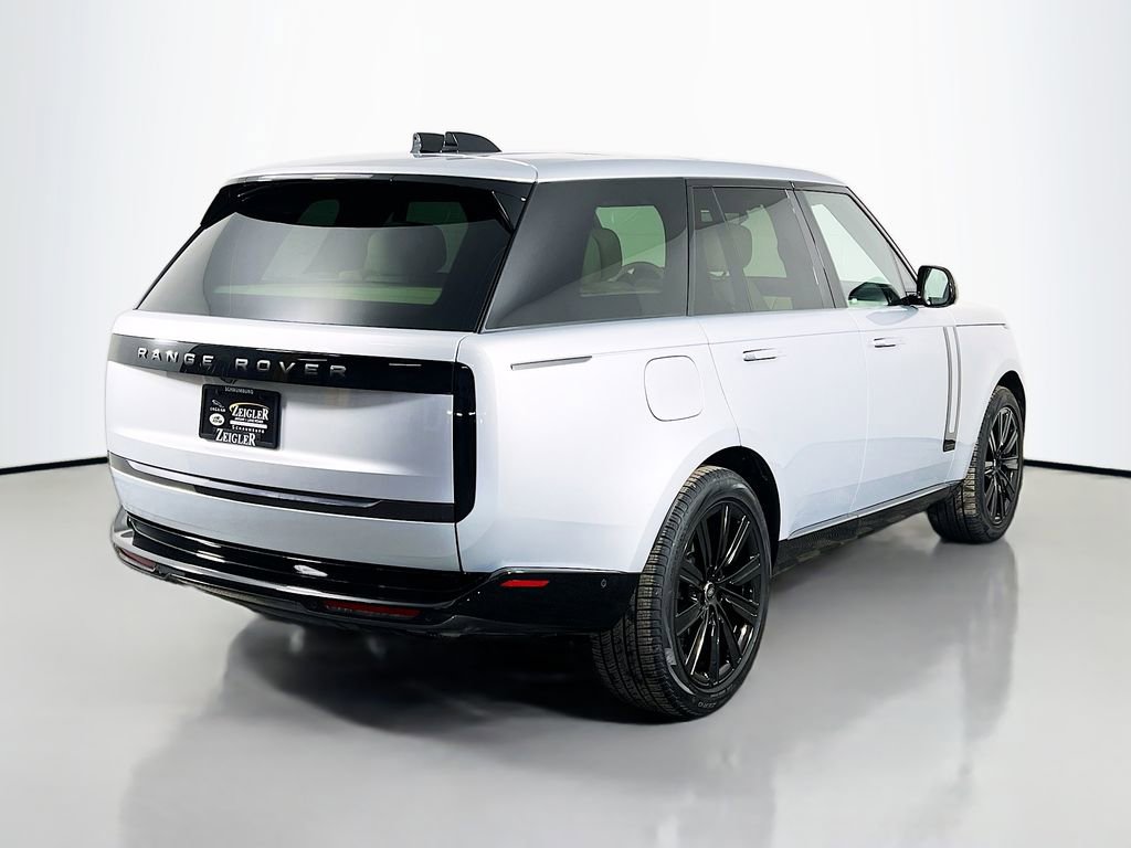 Used 2025 Land Rover Range Rover Autobiography image 5