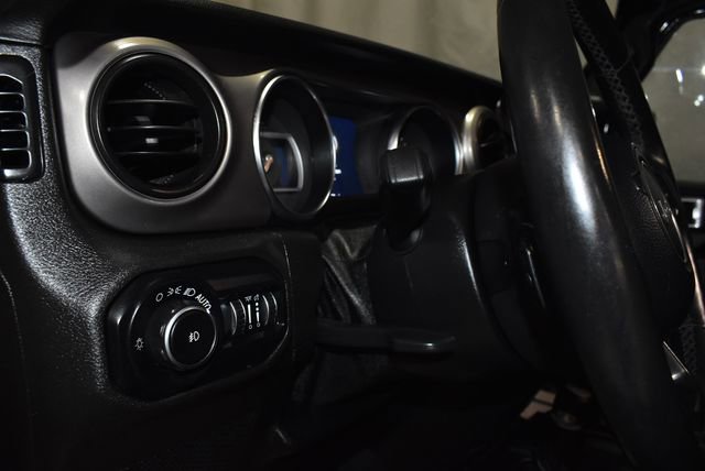 Used 2020 Jeep Wrangler Sport S image 23