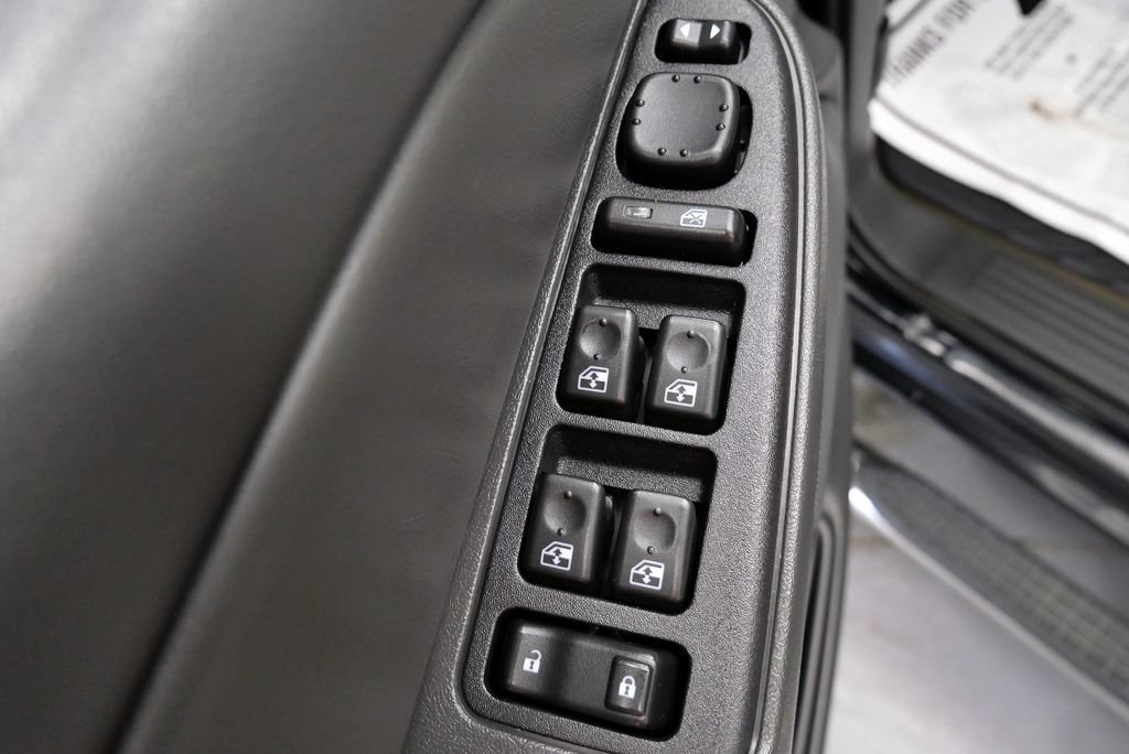Used 2007 Chevrolet Silverado 3500 LT AWD/4WD image 14