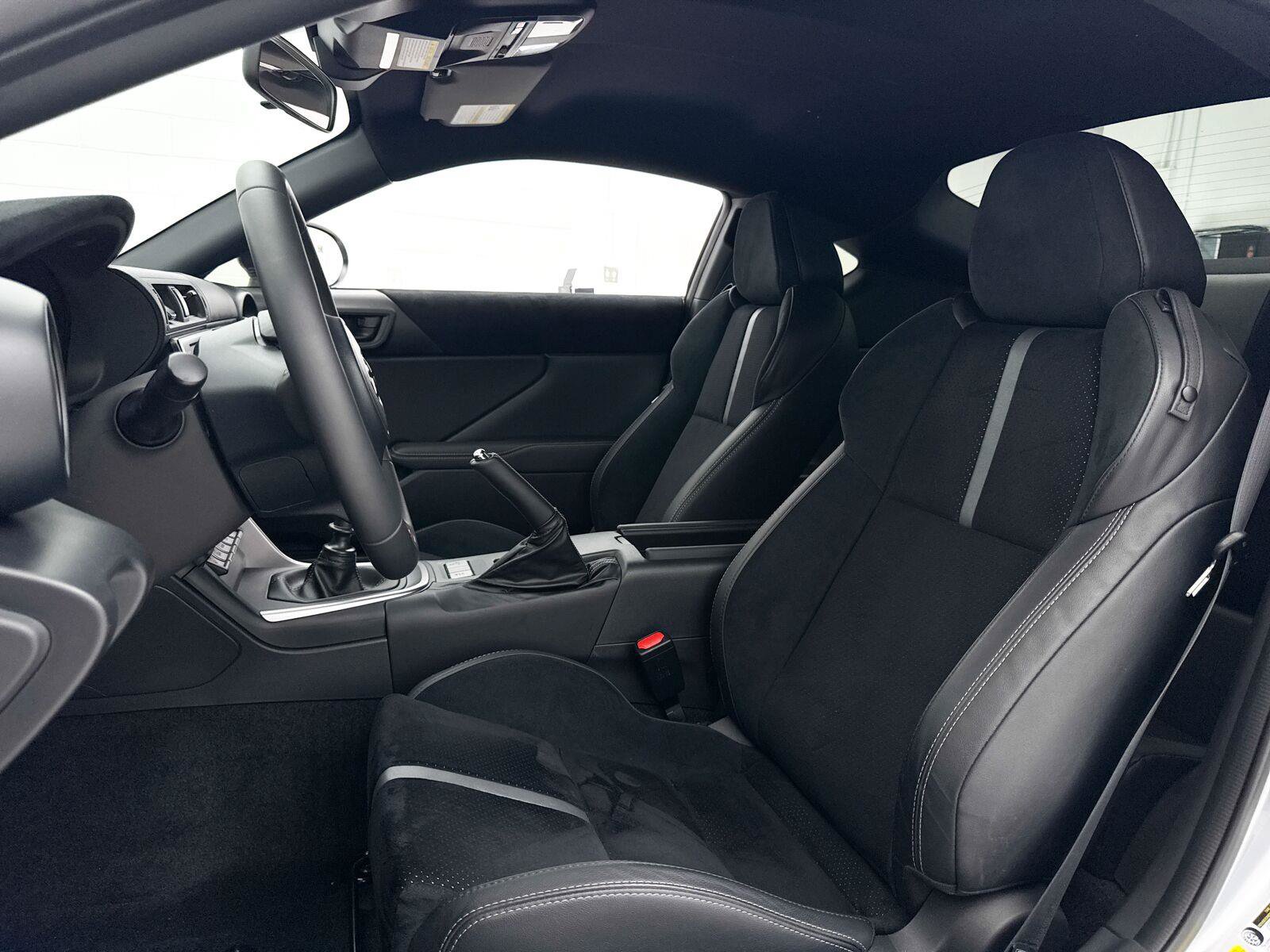 Used 2025 Toyota GR86 Premium RWD image 19