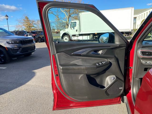 Used 2022 Chevrolet TrailBlazer RS w/ Sun and Liftgate Package image 22