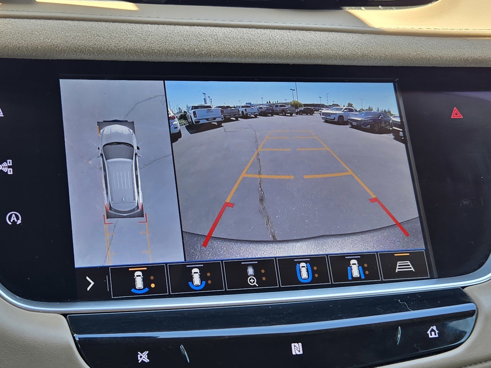 Used 2020 Cadillac XT5 Sportv w/ Platinum Package AWD/4WD image 19