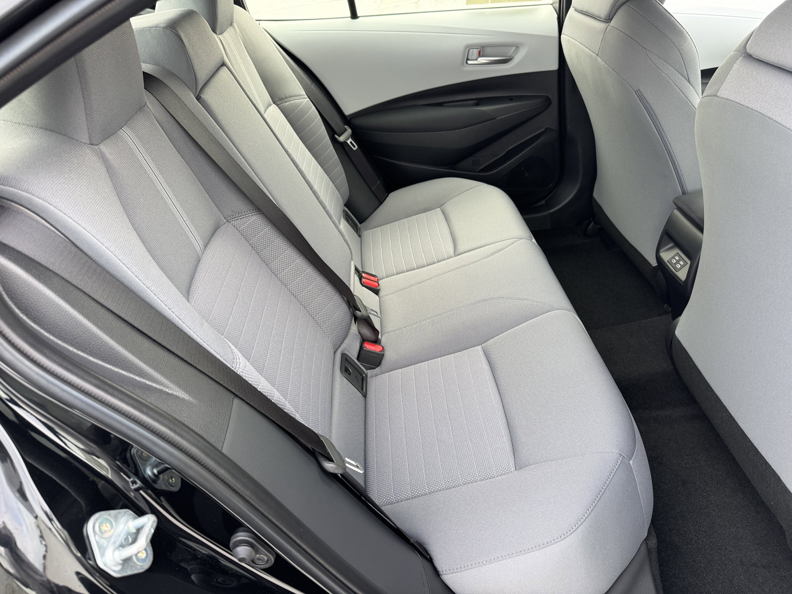 New 2026 Toyota Corolla SE FWD image 5