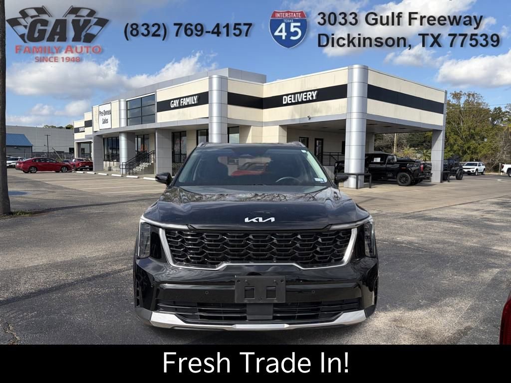 Certified 2025 Kia Sorento S w/ Panoramic Sunroof Package image 2