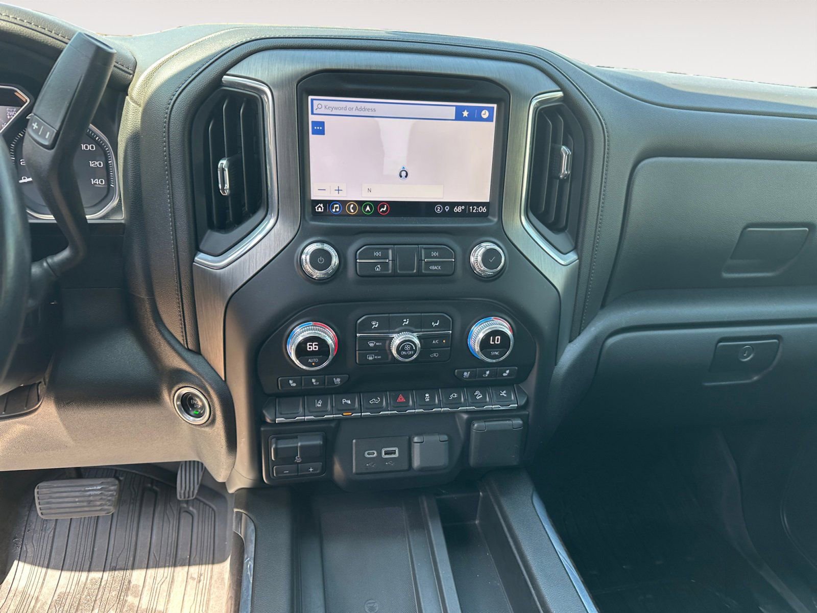 Used 2022 GMC Sierra 2500 Denali AWD/4WD image 11