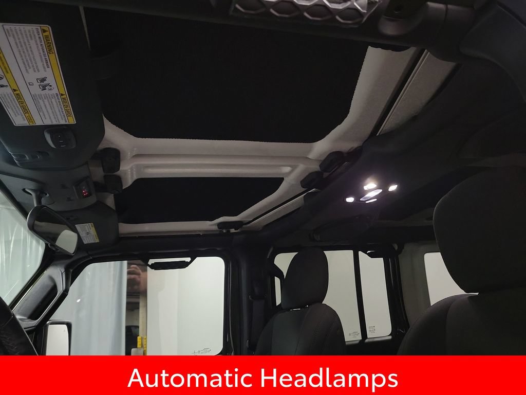 Used 2022 Jeep Wrangler Unlimited Sport AWD/4WD image 16