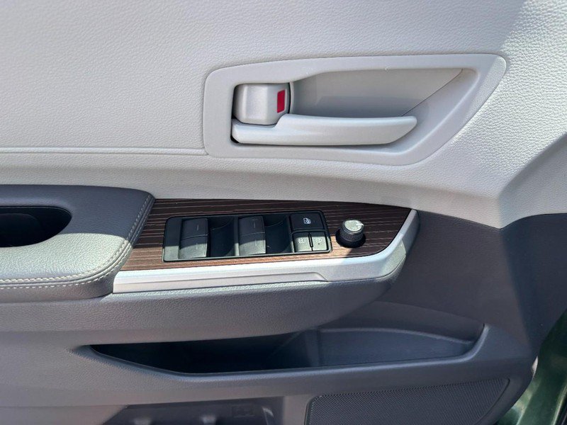 Certified 2021 Toyota Sienna LE FWD image 16