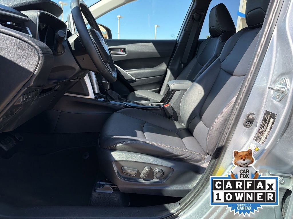 Used 2025 Toyota Corolla Cross XLE image 9