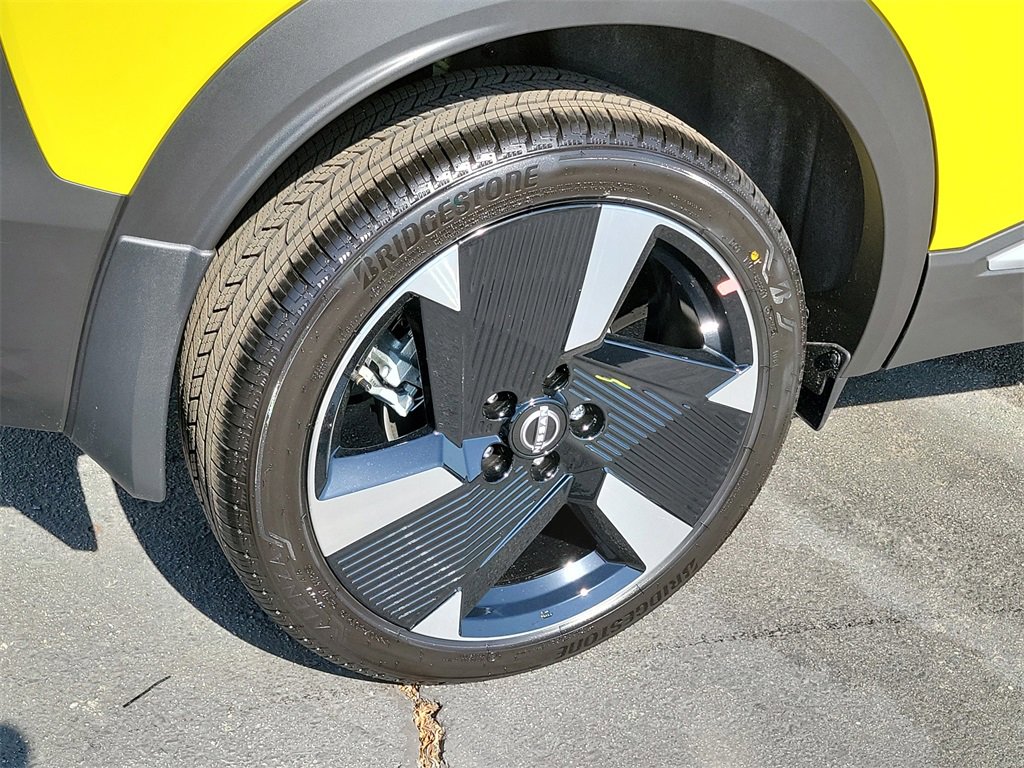 New 2026 Nissan Kicks SR w/ Illumination Package image 3