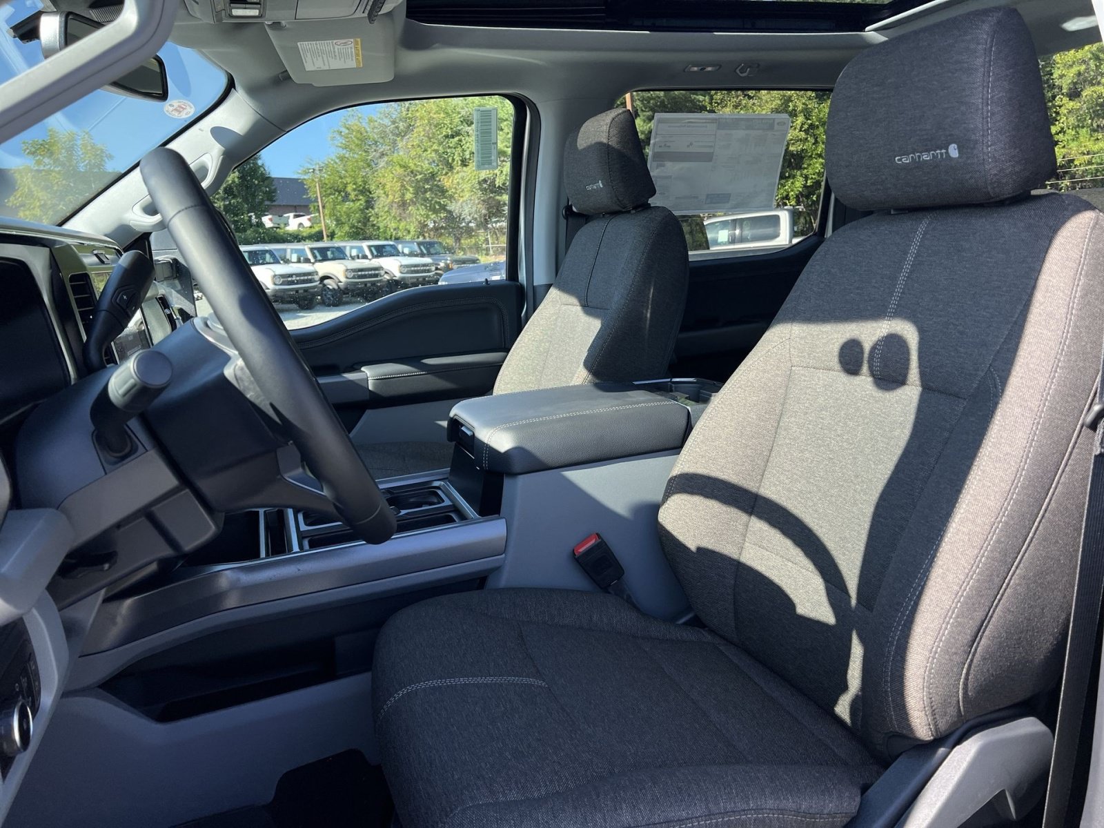 New 2027 Ford F250 XLT w/ XLT Premium Package AWD/4WD image 13