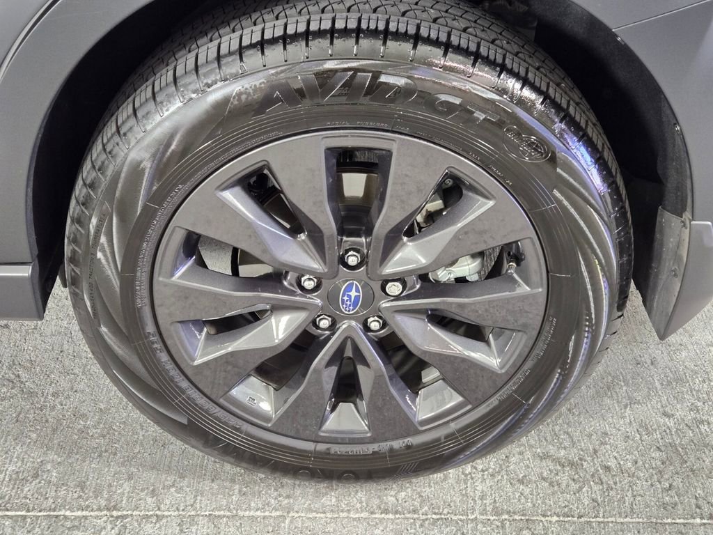 Certified 2025 Subaru Outback Onyx Edition XT AWD/4WD image 13