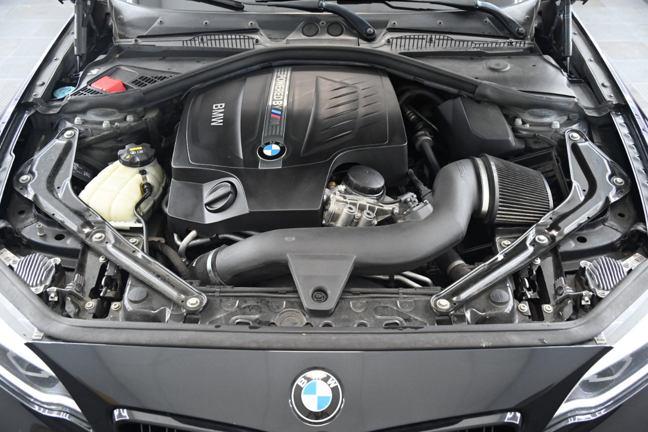 Used 2018 BMW M2 image 19