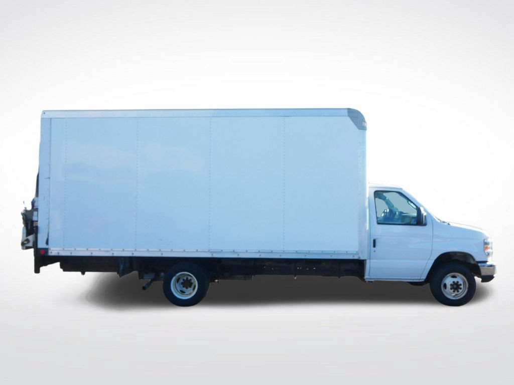 Used 2018 Ford E-450 and Econoline 450 Super Duty RWD image 4