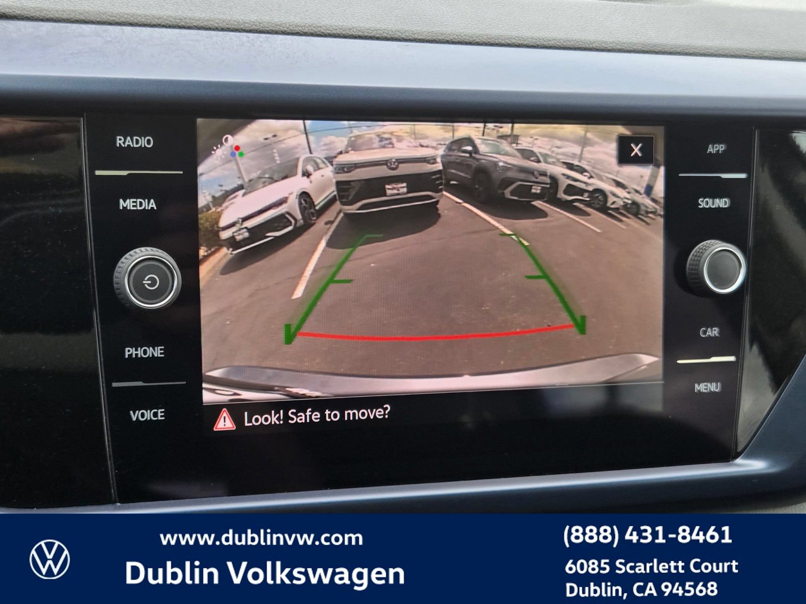 Certified 2023 Volkswagen Taos SE w/ Panoramic Sunroof Package FWD image 15