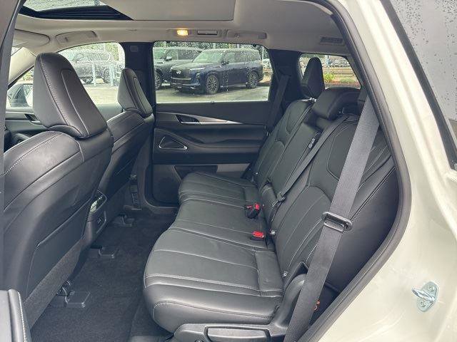 Certified 2025 INFINITI QX60 Luxe image 13