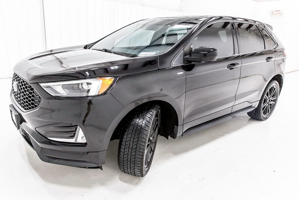 Used 2022 Ford Edge ST-Line w/ Class II Trailer Tow Package AWD/4WD image 2