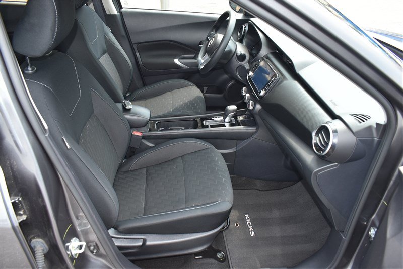 Used 2023 Nissan Kicks SV FWD image 24