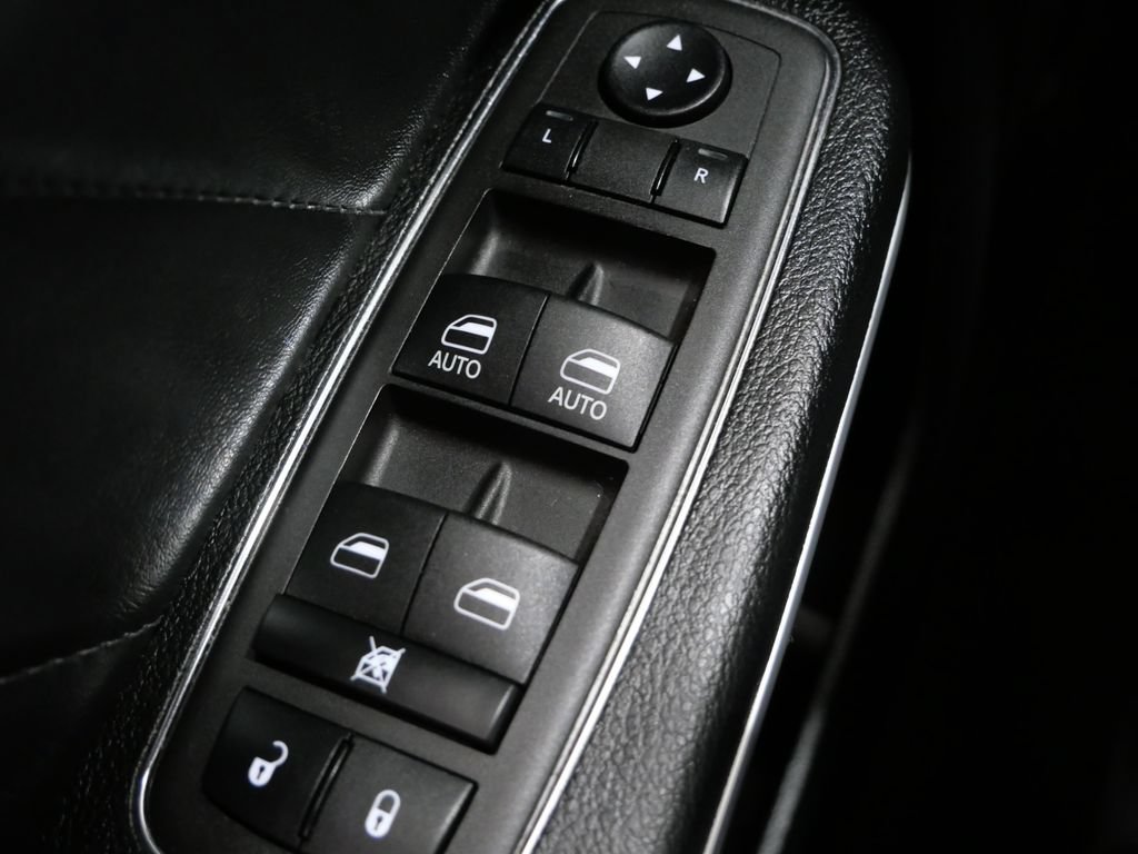 Used 2023 Dodge Charger Scat Pack w/ Plus Group RWD image 13