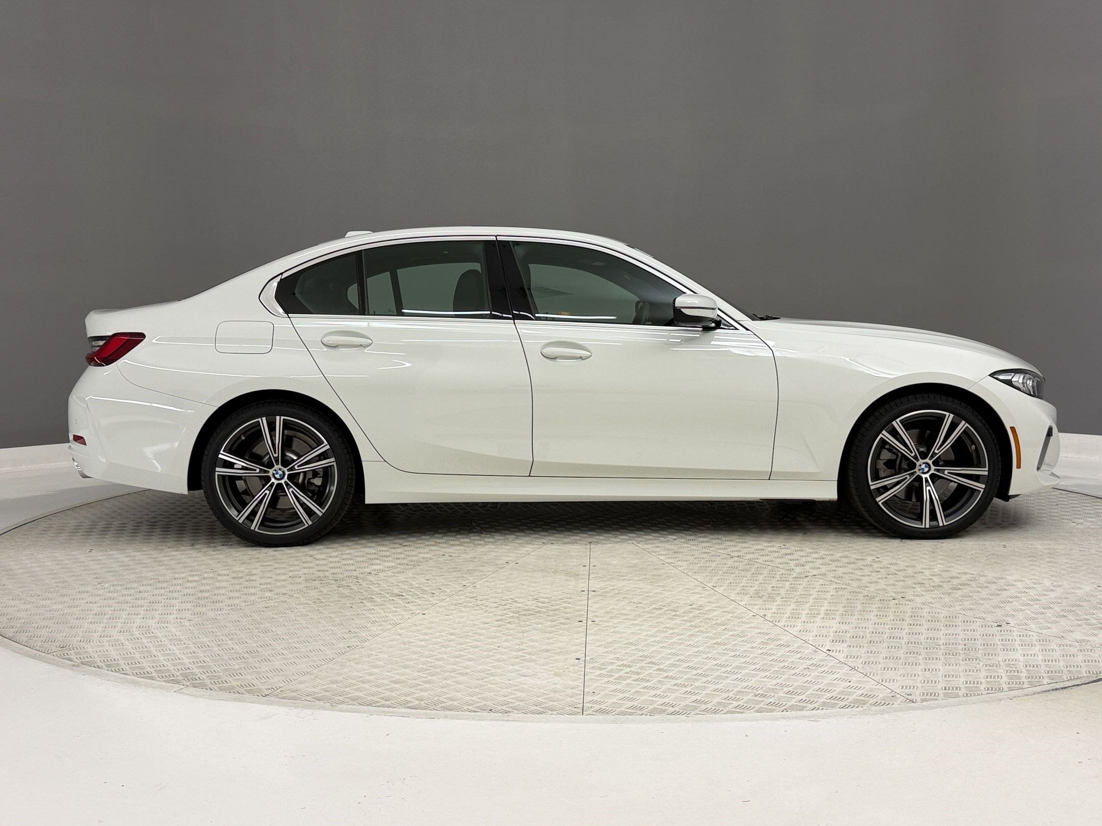 Certified 2024 BMW 330i Sedan w/ Convenience Package RWD image 8