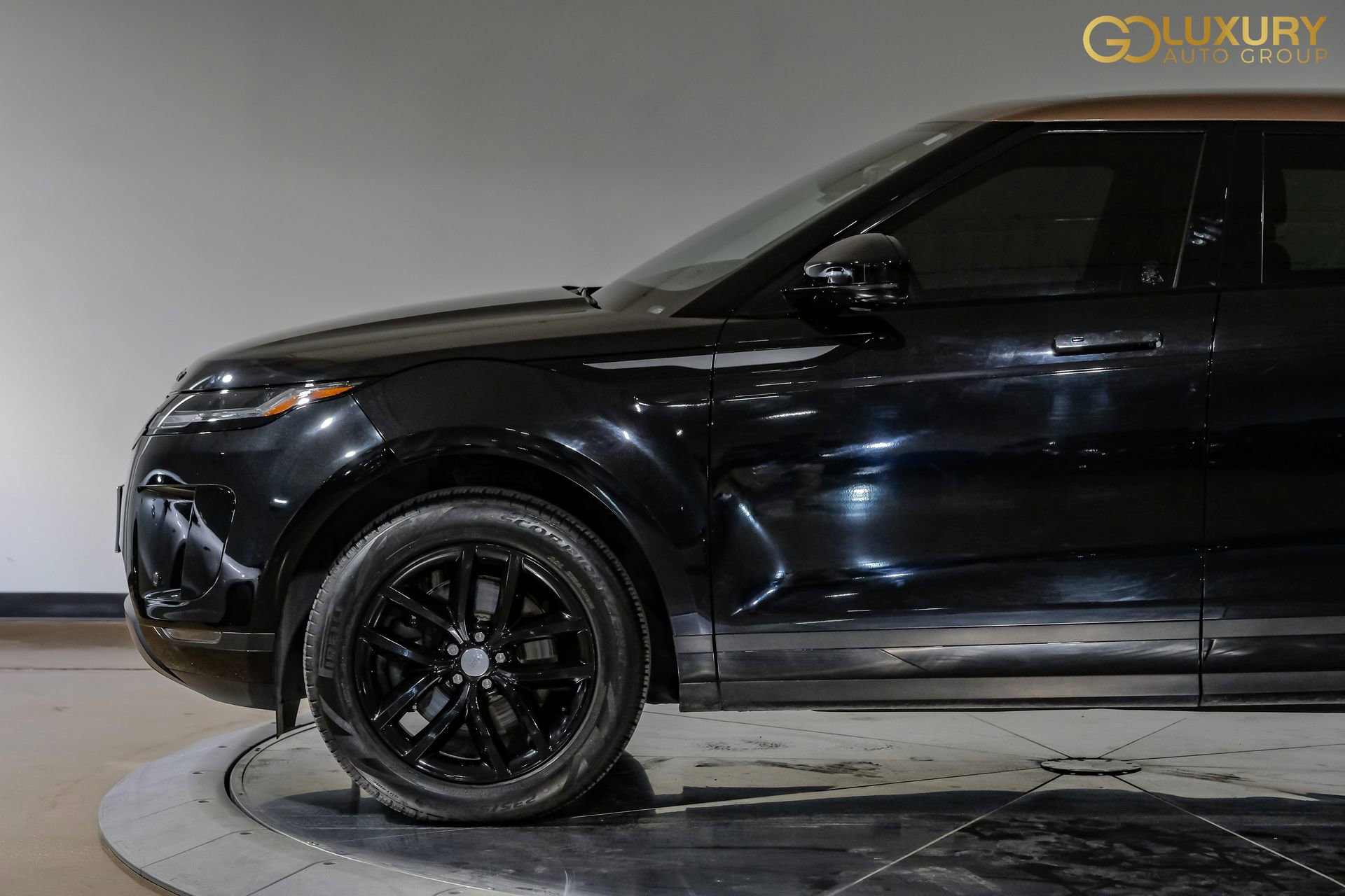 Used 2024 Land Rover Range Rover Evoque S AWD/4WD image 14