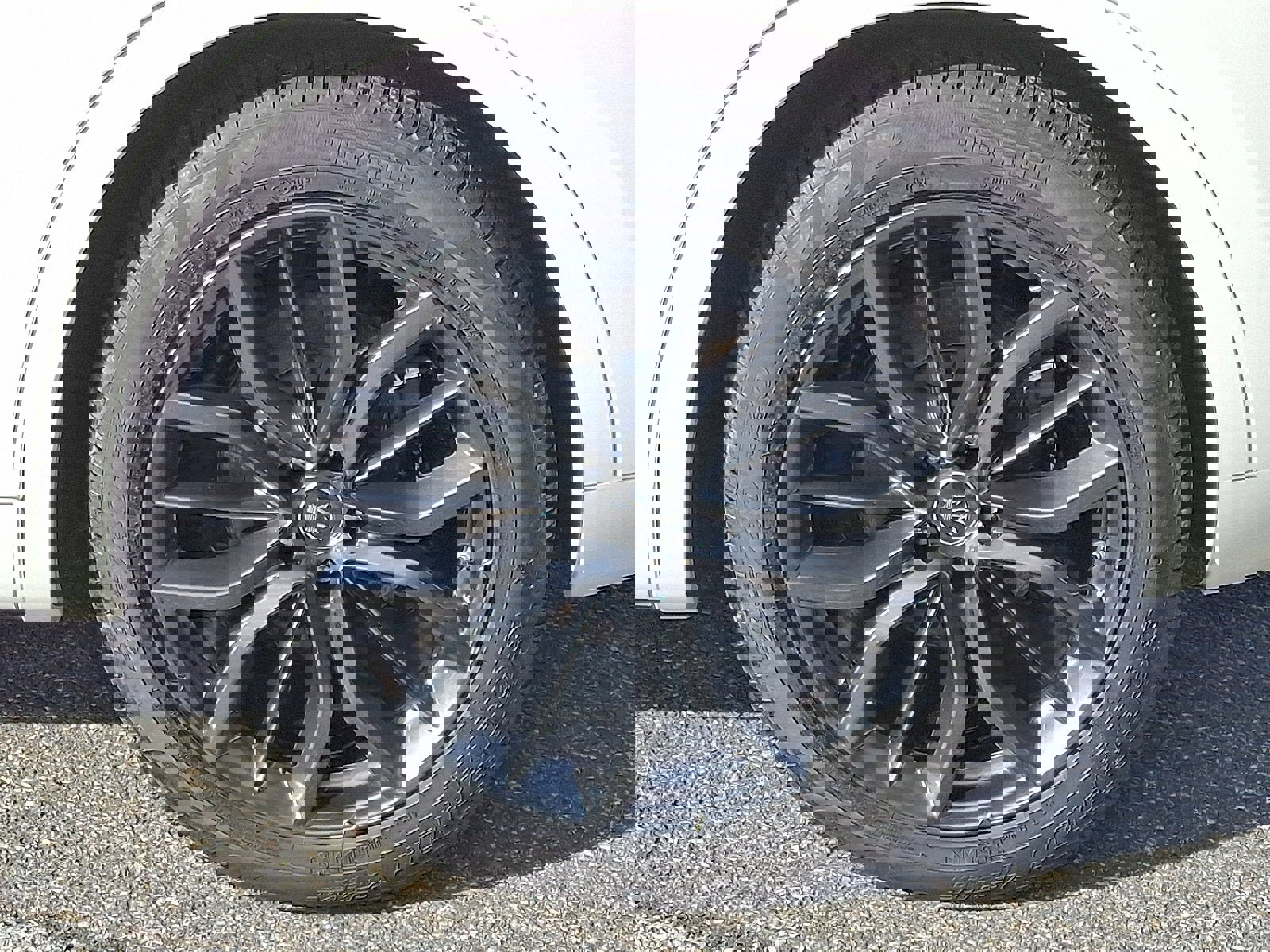 Used 2024 Maserati Levante GT Ultima image 5