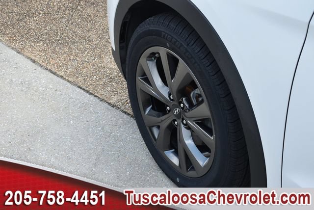 Used 2017 Hyundai Santa Fe Sport FWD image 16