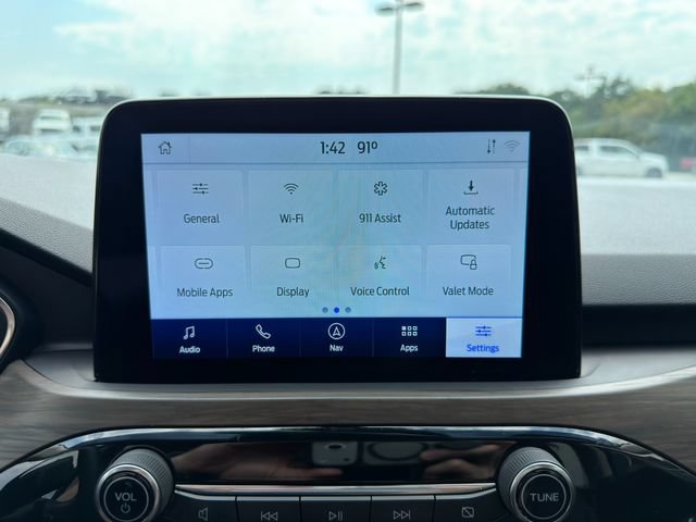 Used 2020 Ford Escape Titanium AWD/4WD image 30