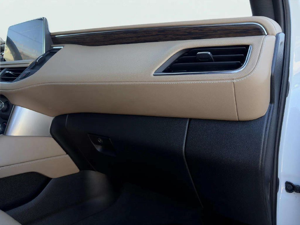 Used 2024 Chevrolet Tahoe Premier RWD image 8