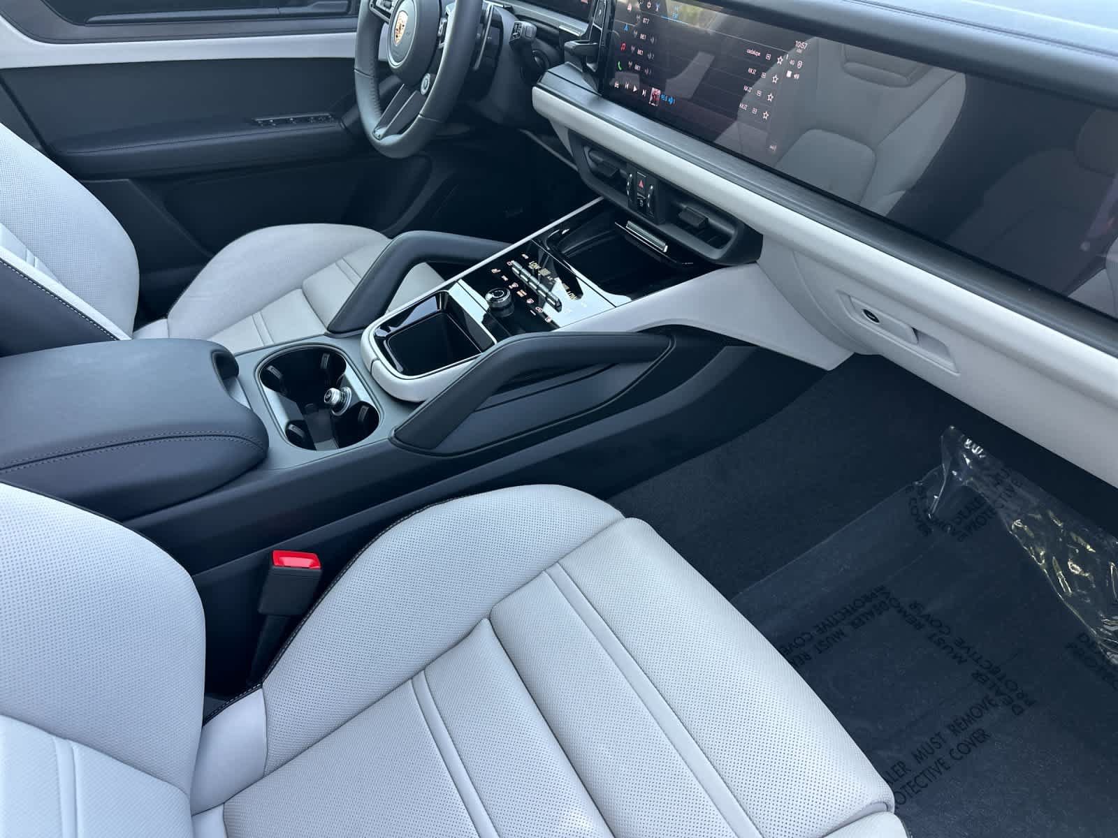 New 2026 Porsche Cayenne GTS AWD/4WD image 17