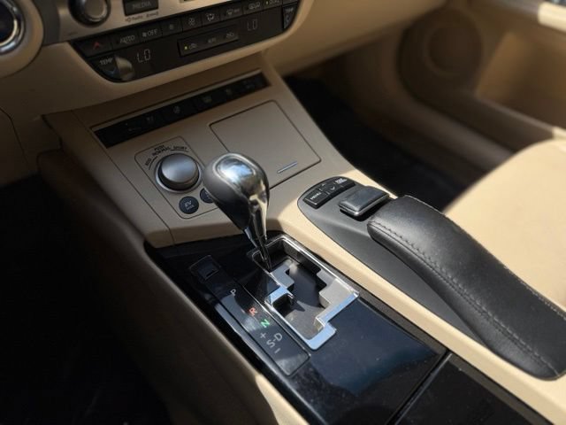 Used 2013 Lexus ES 300h w/ Luxury Pkg FWD image 33