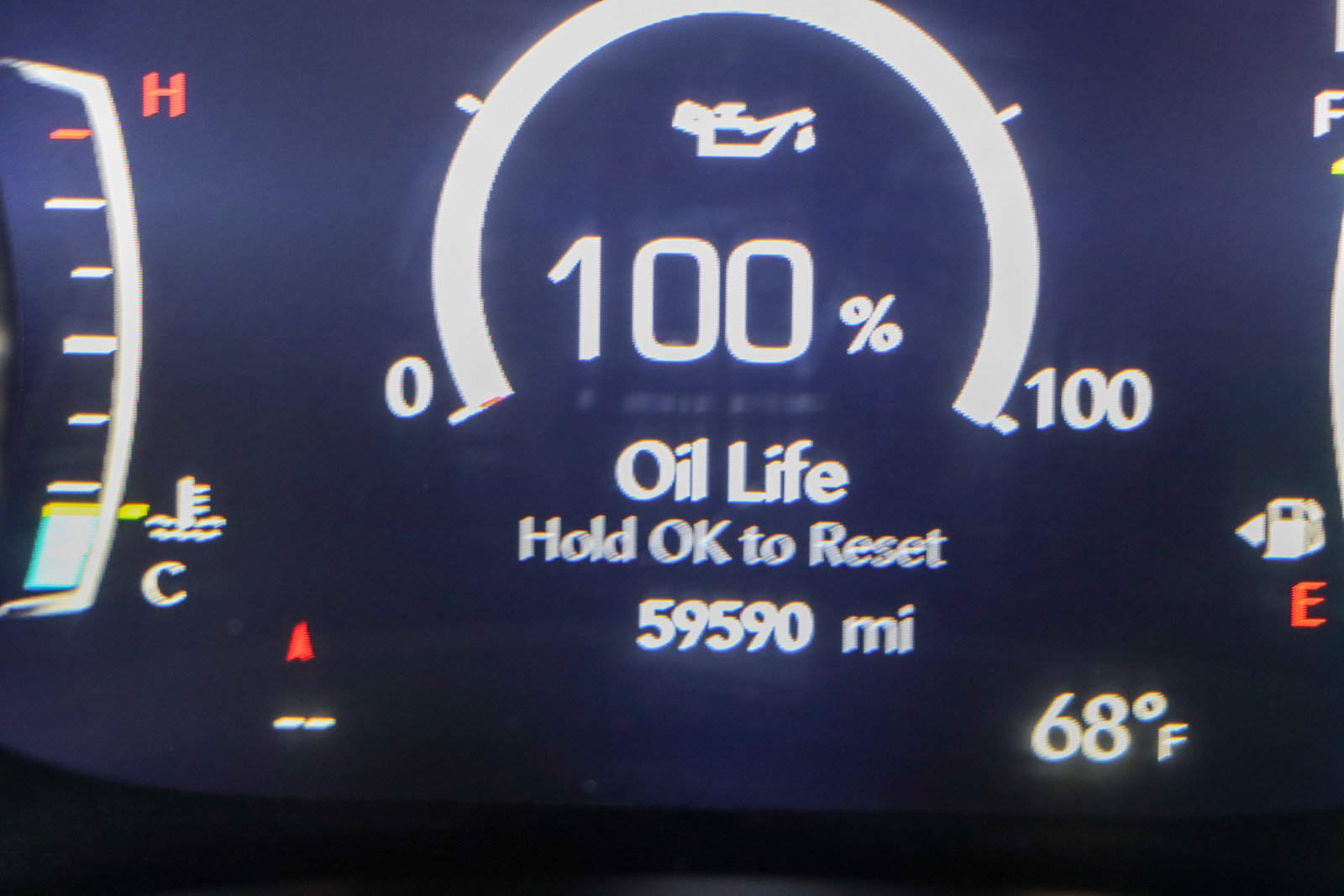 Used 2023 Chrysler Pacifica Touring-L FWD image 16