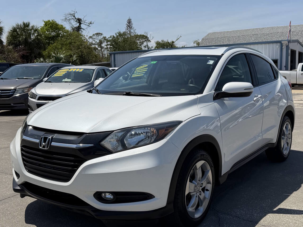 Used 2016 Honda HR-V EX-L image 4
